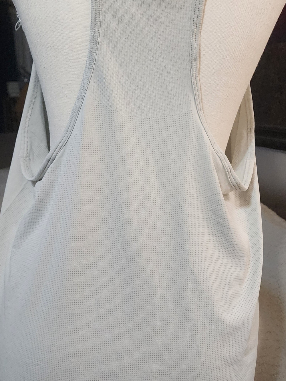 Gymshark White Logo Tank Sz SM - Picture 3 of 8
